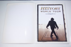 HIStory World Tour - Limited Edition Souvenir Program (04)